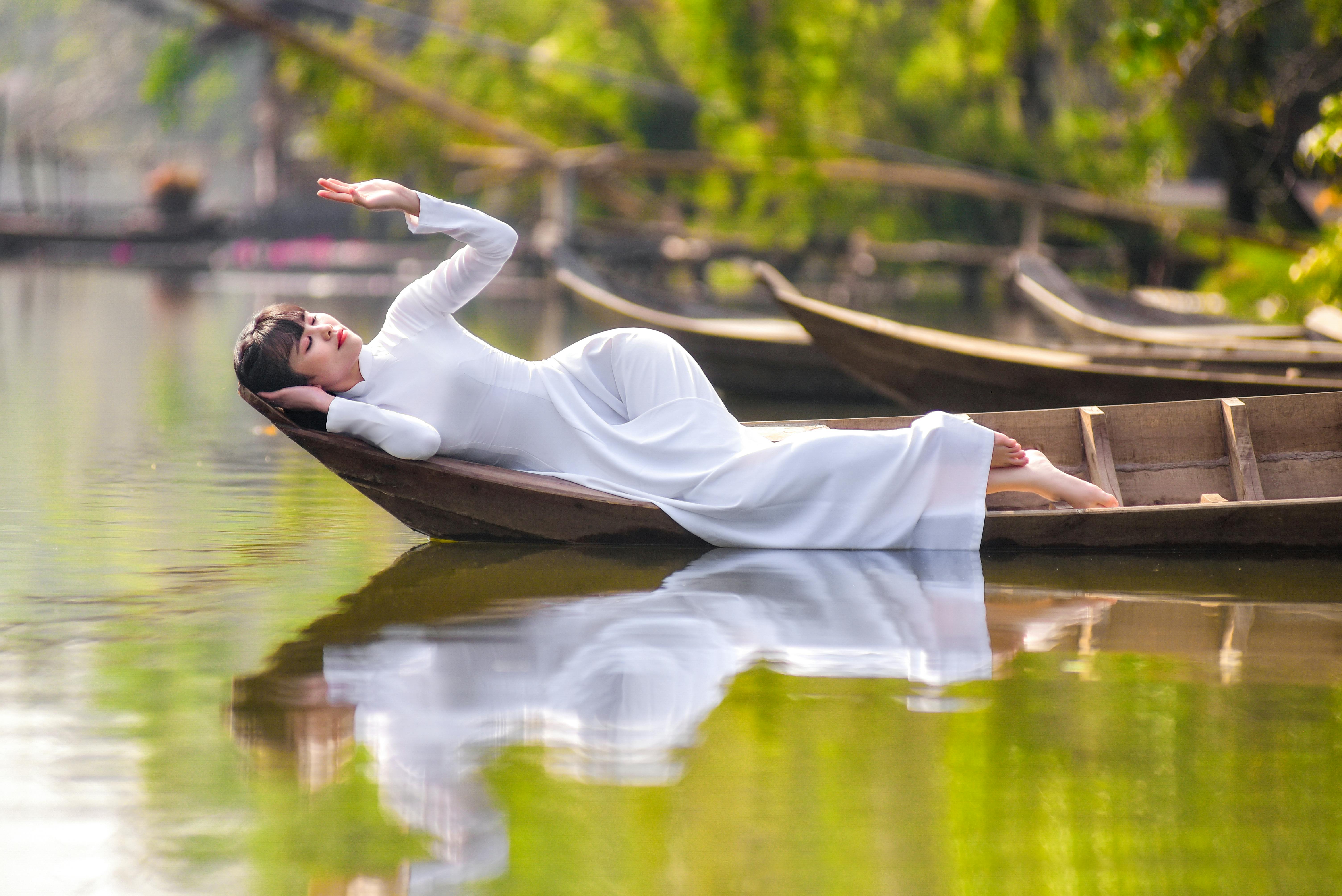 动漫海报：雾城龙影